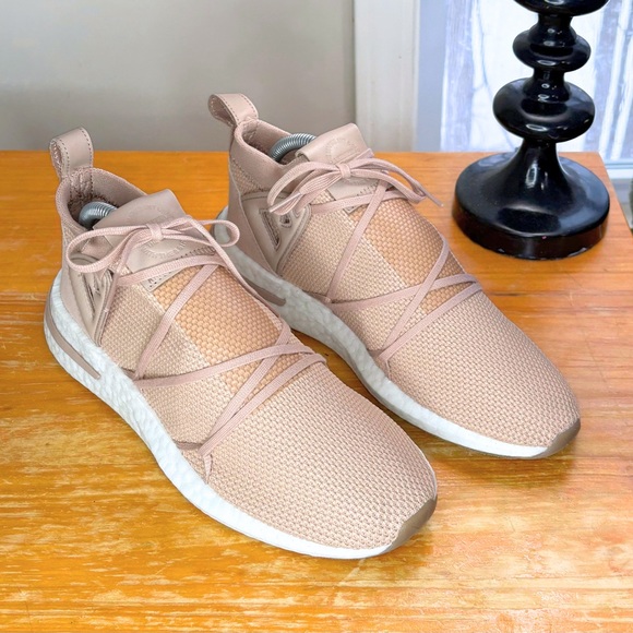 Adidas Originals Women’s Arkyn Knit Sneaker - Picture 4 of 12